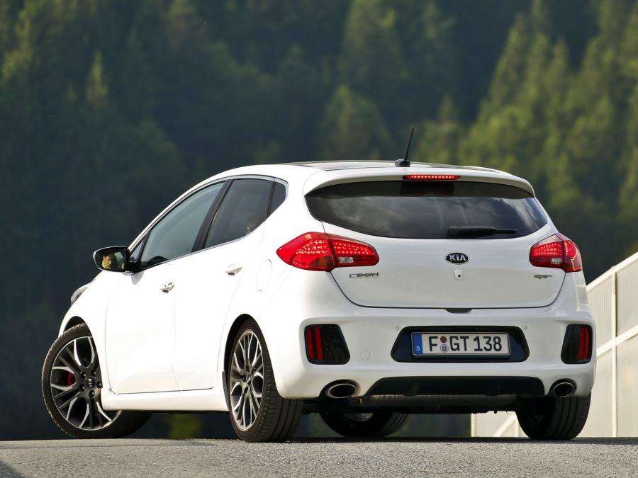  Kia cee&rsquo;d GT 2013 года  (UK) (фото 13 из 18)